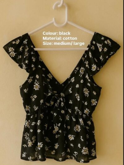 Pinteresty black short backless top with floral prints